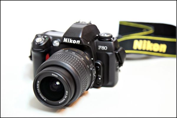 Nikon F80 实机照片